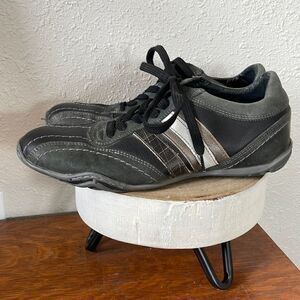 Kenneth Cole Reaction Leather Shoes Size 8 EUC